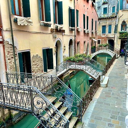 Central Flat Romantic Domus Remedio Venedig Exterior foto