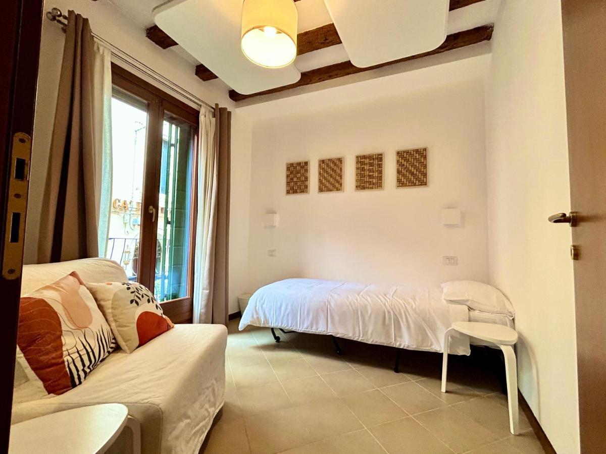 Central Flat Romantic Domus Remedio Venedig Exterior foto