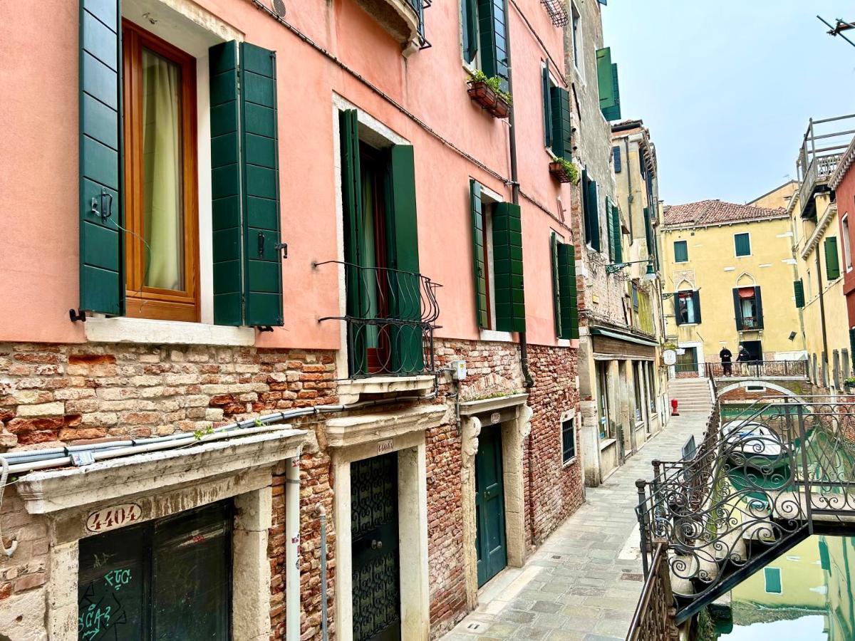 Central Flat Romantic Domus Remedio Venedig Exterior foto