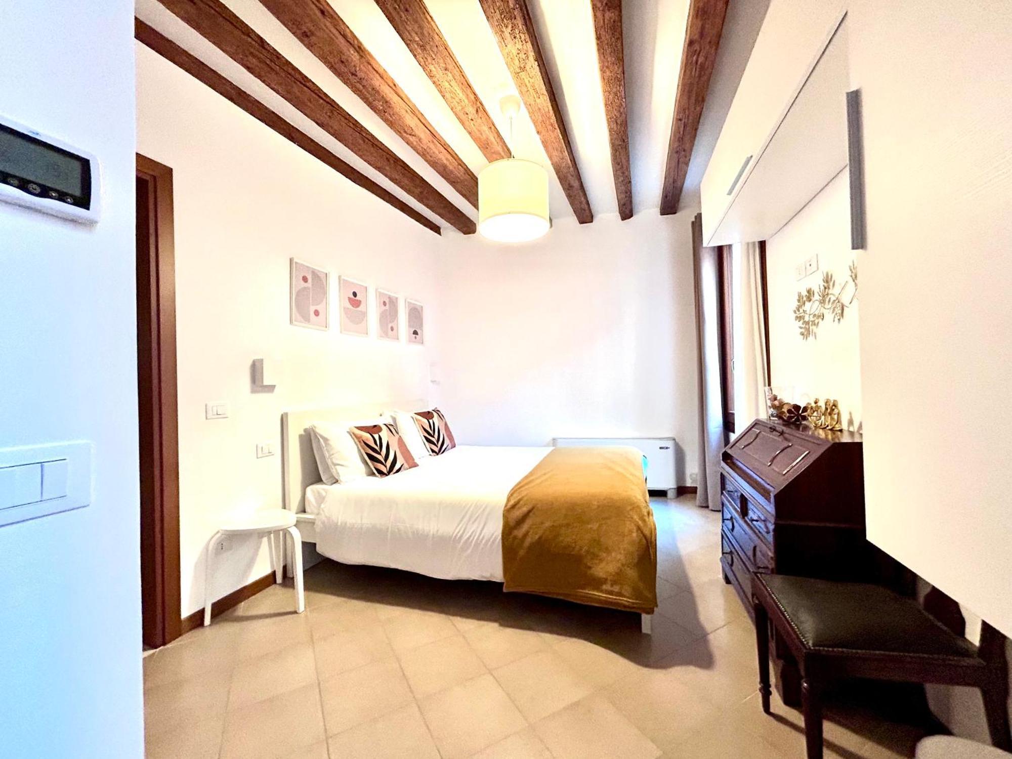 Central Flat Romantic Domus Remedio Venedig Exterior foto